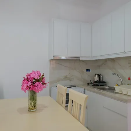 Aparthotel Genci Ksamil