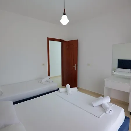 Ξενοδοχείο με διαμερίσματα Genci 4*