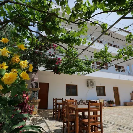 Hotel apartamentowy Genci Ksamil
